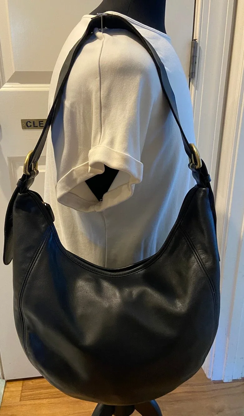 Vintage COACH Wooster Hobo Black Style 4142 Classic 1994 - Black / Lightweight